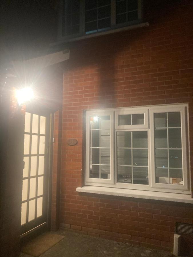 Entire Terraced Two Story Redbrick House With Parking In Secluded Cul De Sac Villa Dublin Kültér fotó