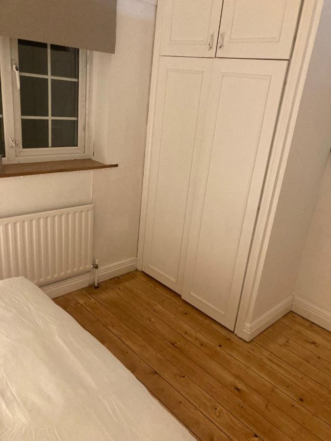 Entire Terraced Two Story Redbrick House With Parking In Secluded Cul De Sac Villa Dublin Kültér fotó